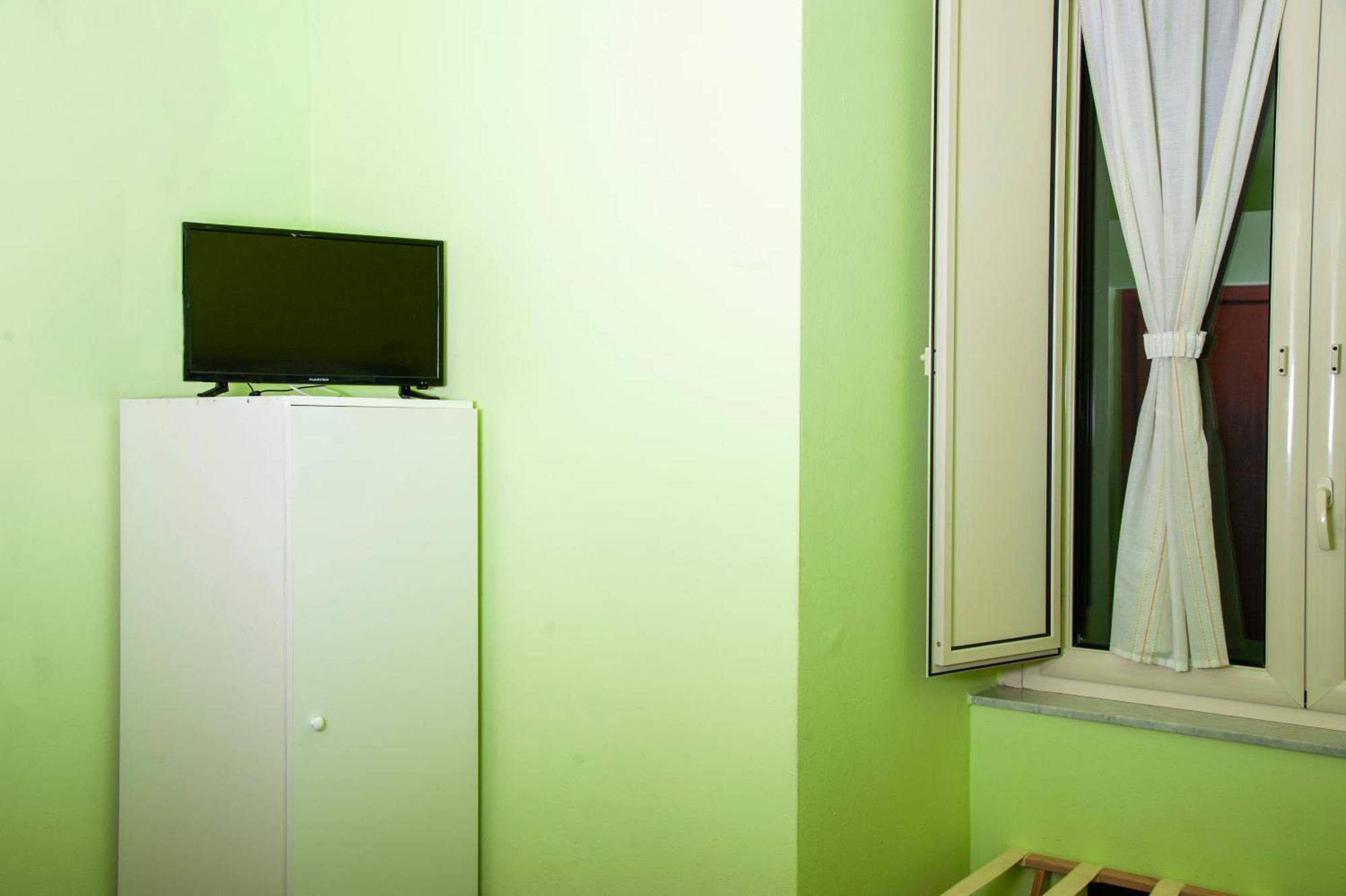 Palazzo Carafa Della Spina Room And Apartment Νάπολη Εξωτερικό φωτογραφία
