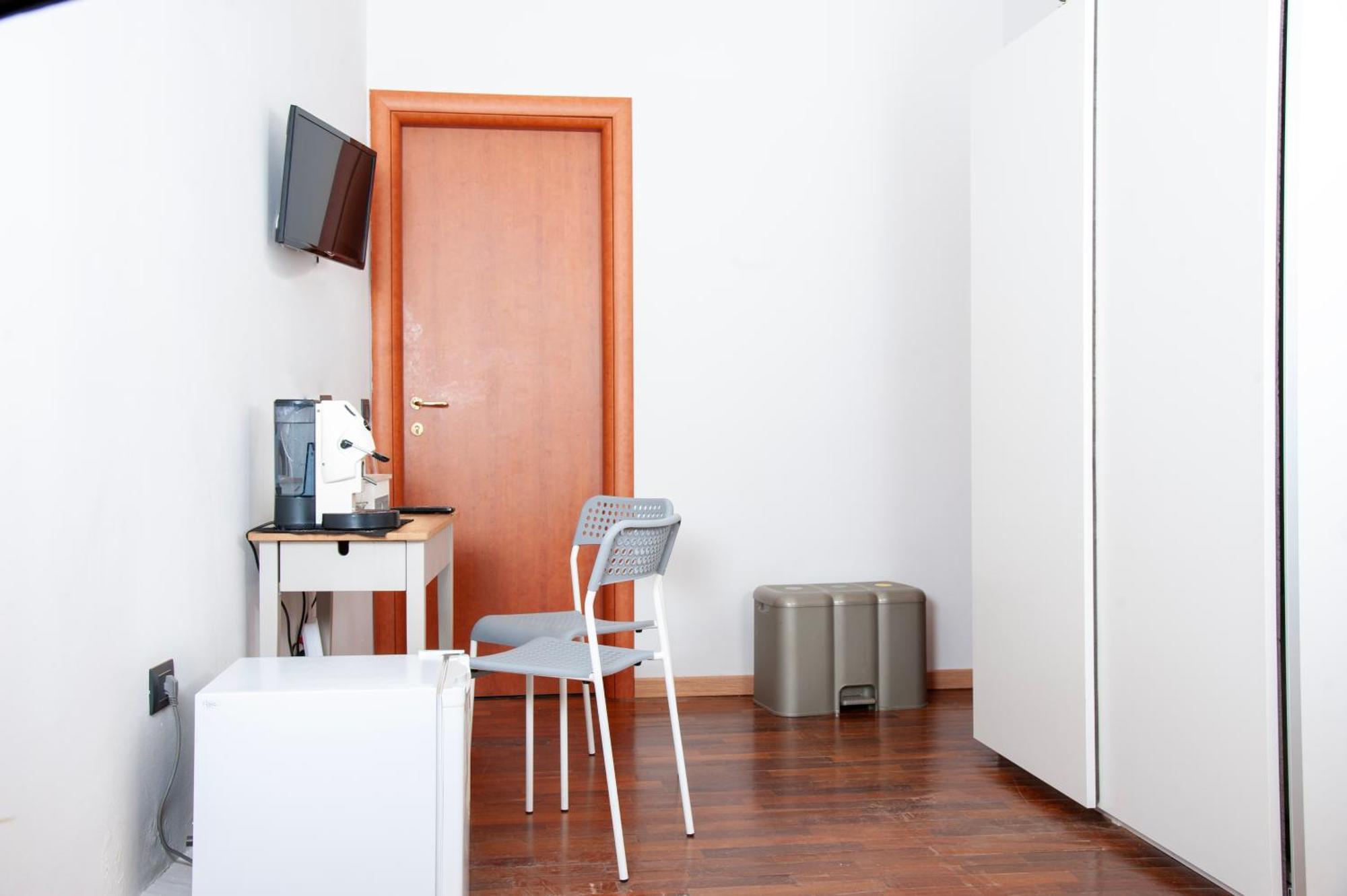 Palazzo Carafa Della Spina Room And Apartment Νάπολη Εξωτερικό φωτογραφία