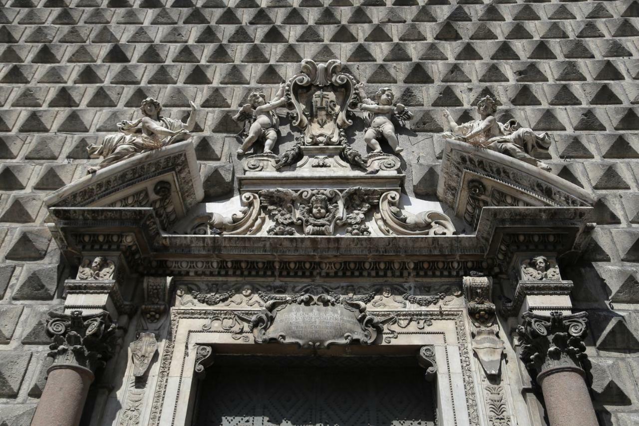 Palazzo Carafa Della Spina Room And Apartment Νάπολη Εξωτερικό φωτογραφία