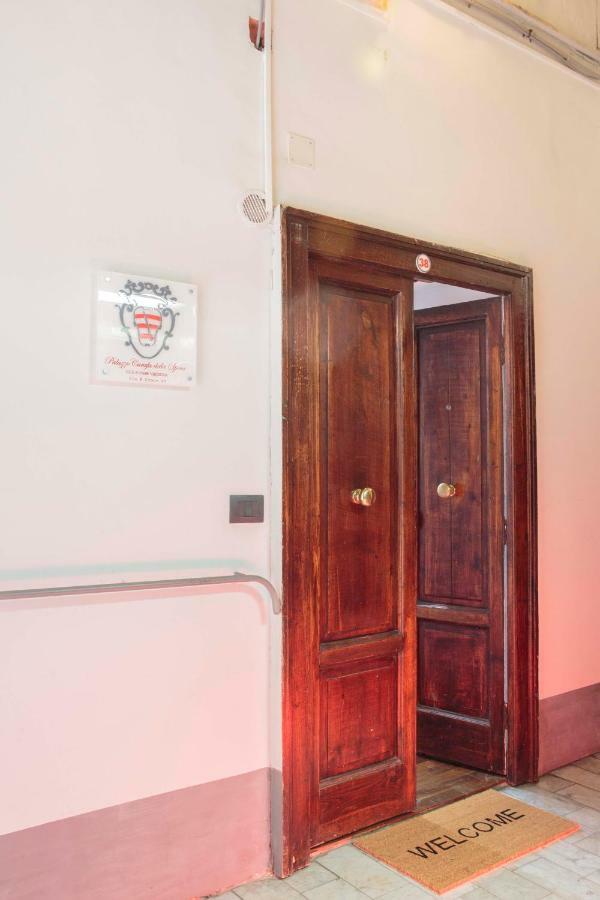Palazzo Carafa Della Spina Room And Apartment Νάπολη Εξωτερικό φωτογραφία